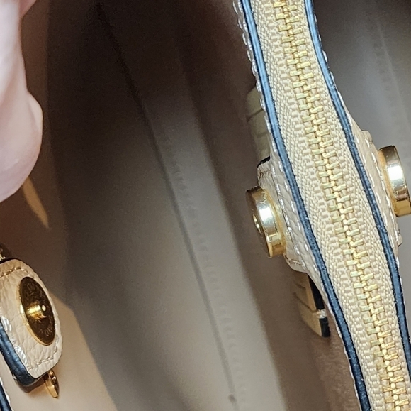 Coach Small Town Bucket Bag #1011 - Picture 8 of 17